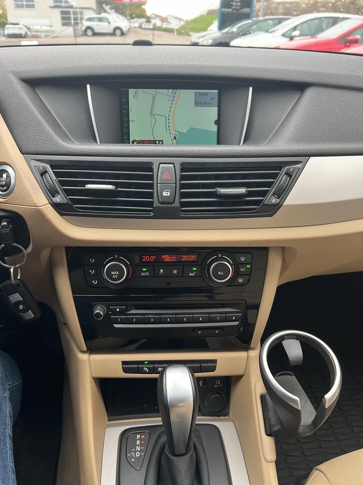 BMW X1 sDrive 18i-image-8