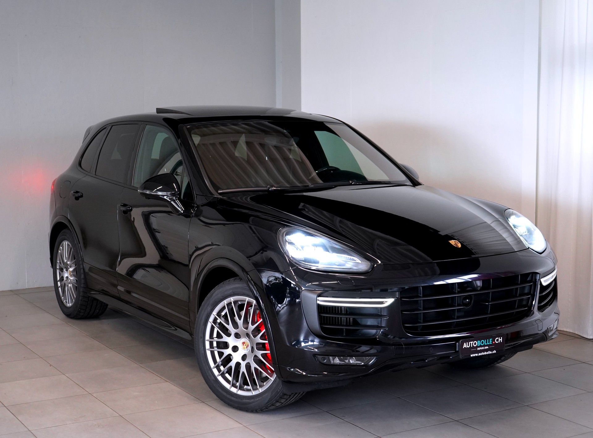 PORSCHE Cayenne GTS