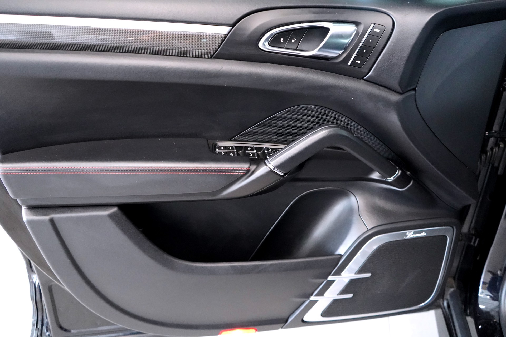 PORSCHE Cayenne GTS-image-9