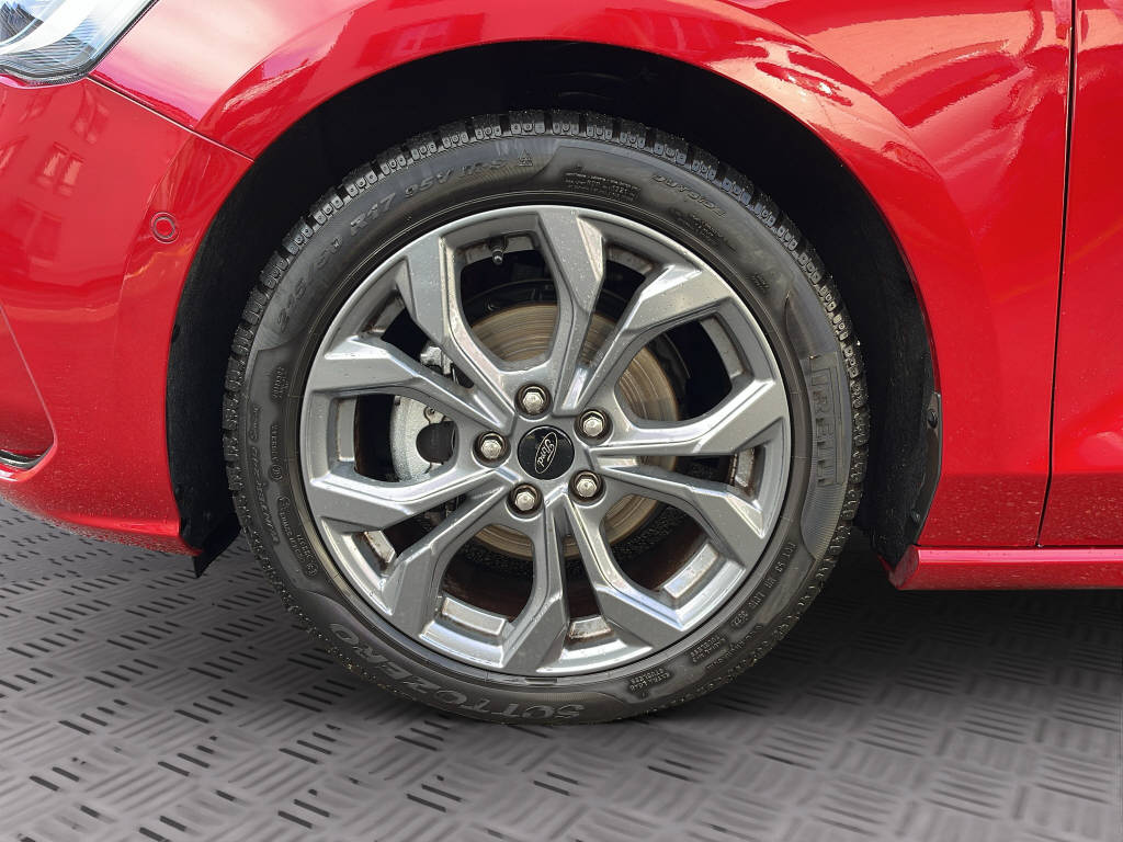 FORD Focus 1.0i EcoB Hybrid 155 ST--image-14