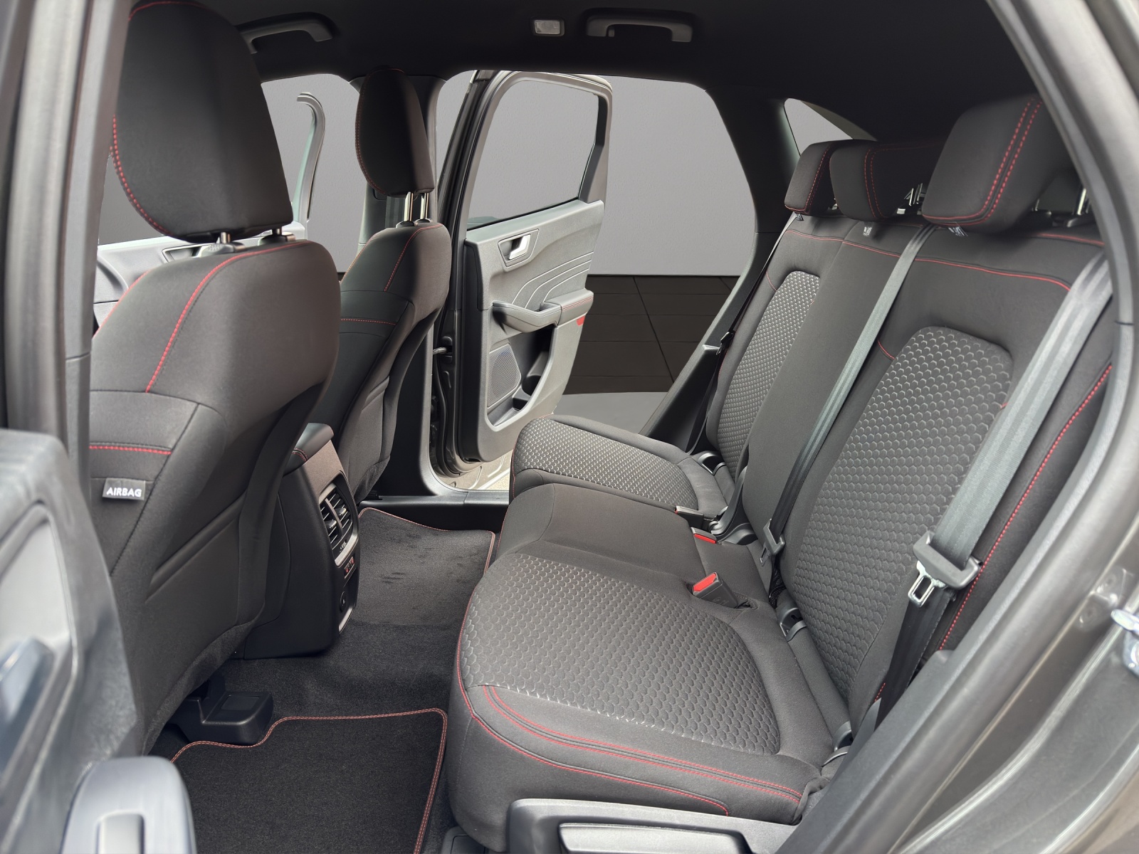 FORD Kuga 2.5 PHEV ST-Line FWD-image-12