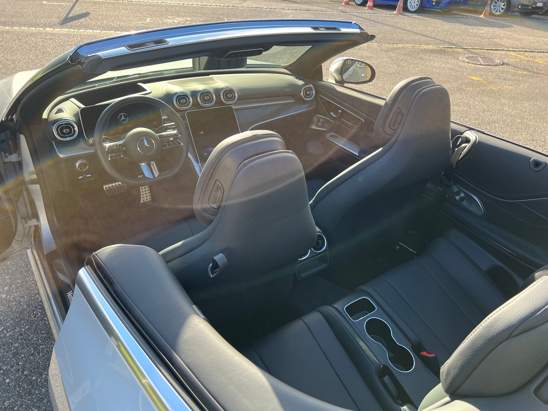 MERCEDES-BENZ "AMG CLE 200 CABRIO" 4MATIC 9G-TRONIC. CH WAGEN. TOP AUSSTATTUNG. AMG PREMIUM. AMG INTERIEUR + AMG EXTERIEUR !!-image-23