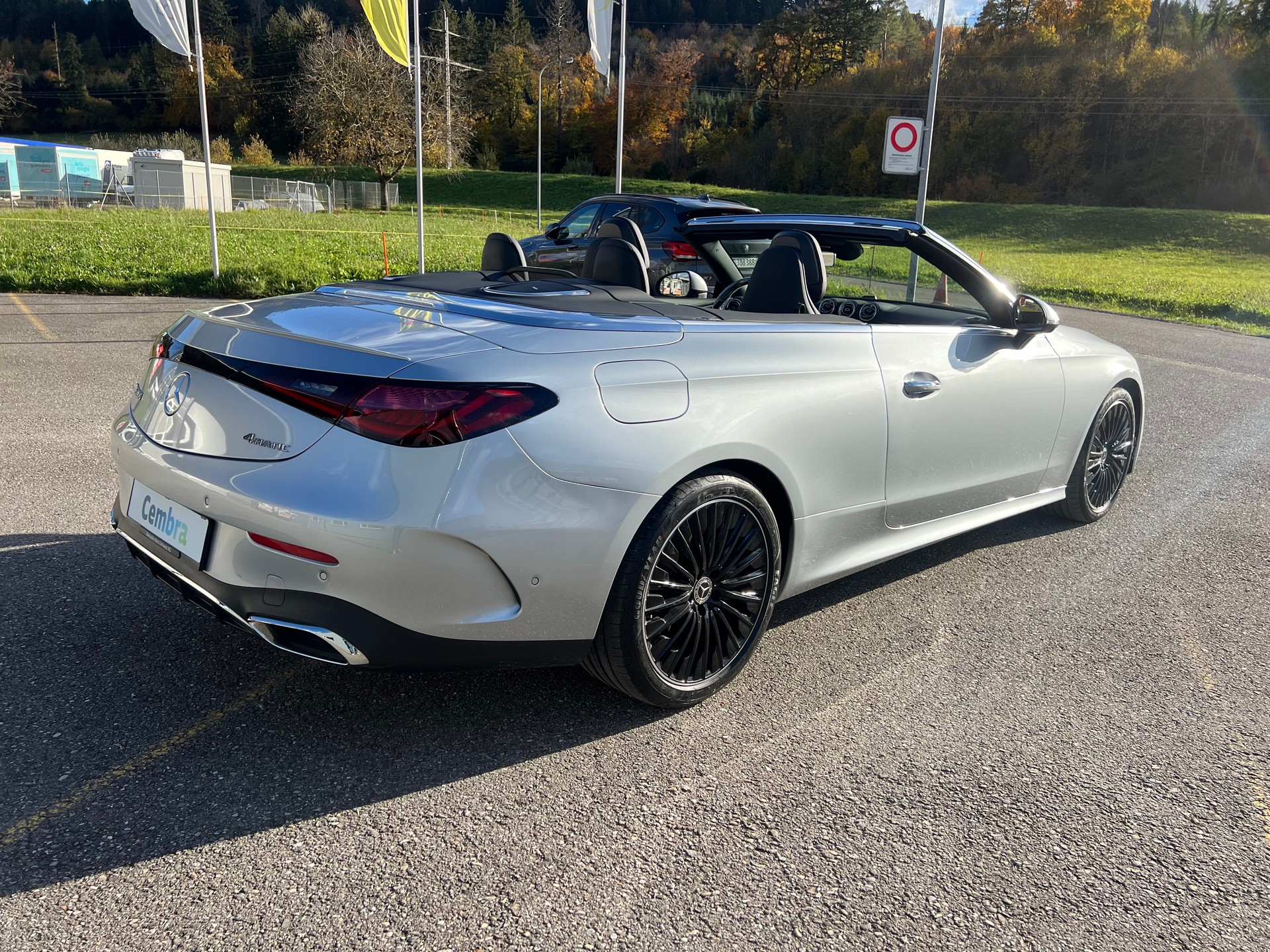 MERCEDES-BENZ "AMG CLE 200 CABRIO" 4MATIC 9G-TRONIC. CH WAGEN. TOP AUSSTATTUNG. AMG PREMIUM. AMG INTERIEUR + AMG EXTERIEUR !!-showroom-element-2