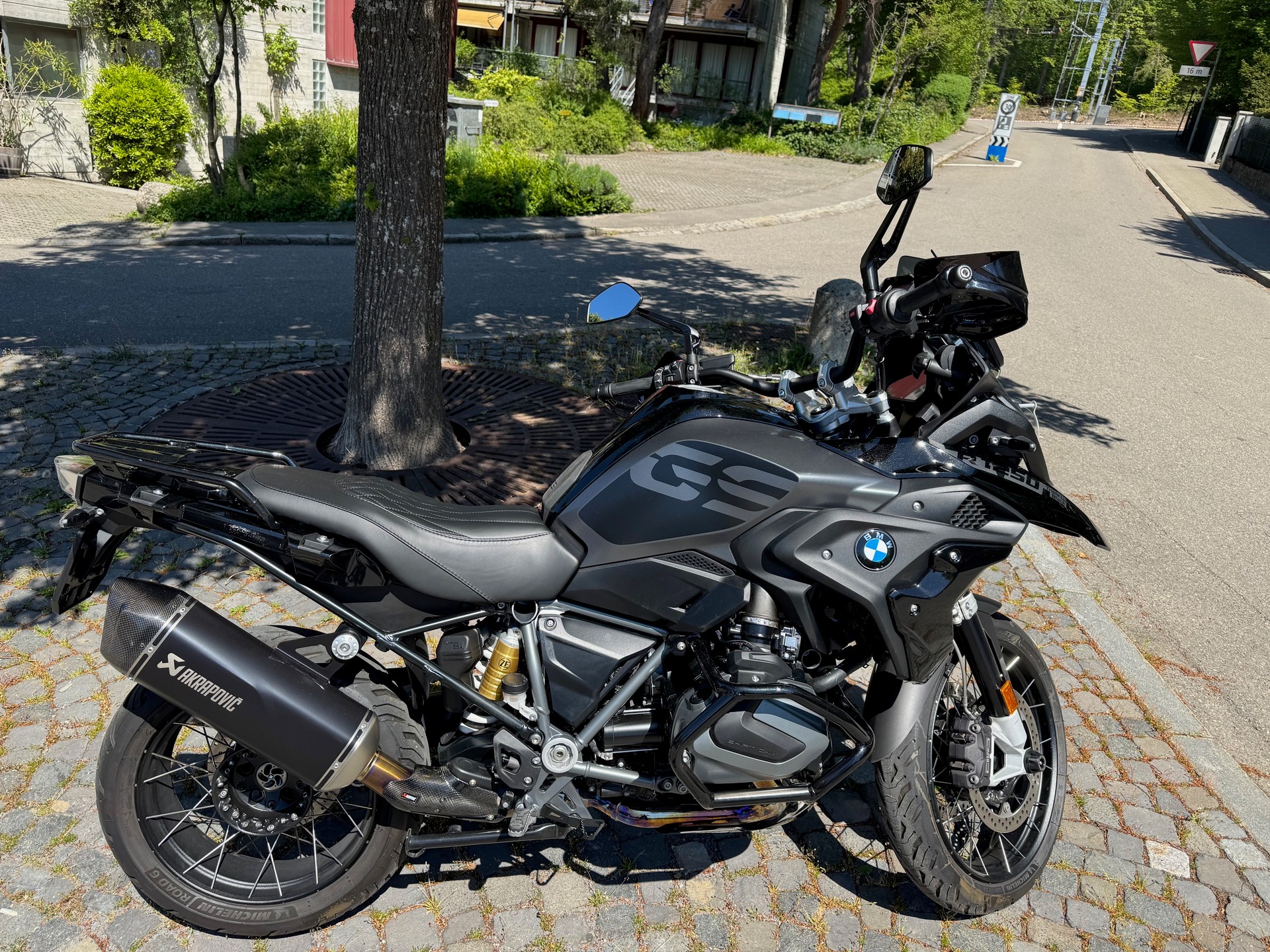 BMW R 1250 GS-image-1
