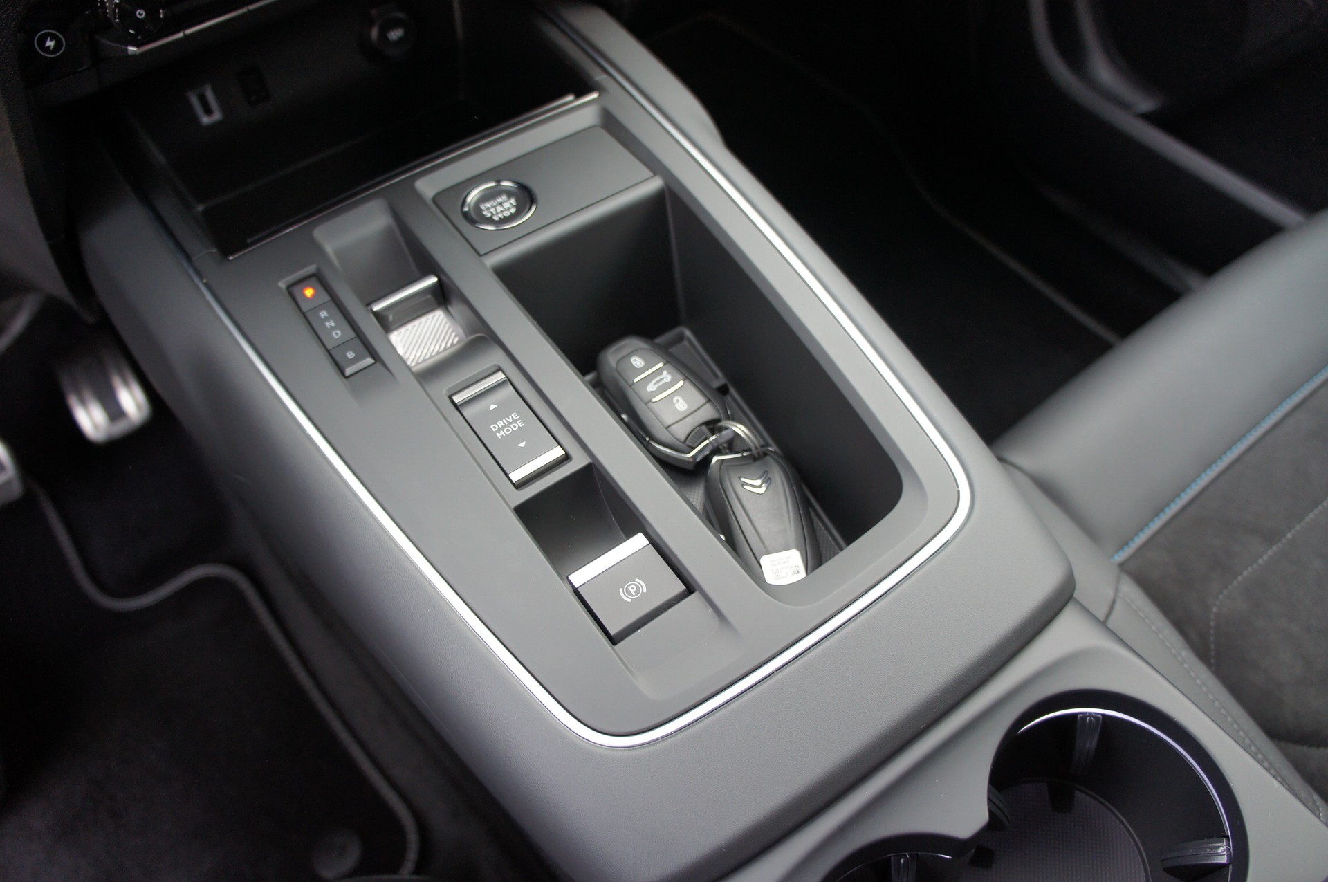CITROEN C5 Aircross 1.6 PHEV Shine-image-14