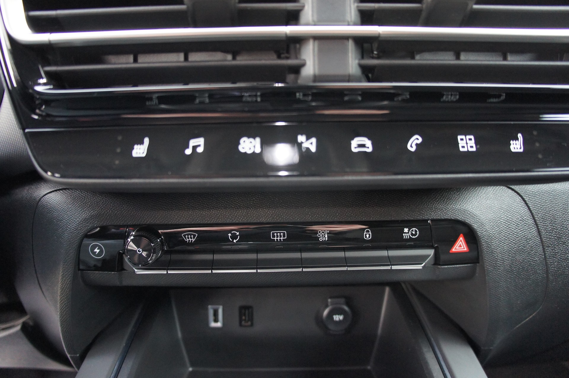 CITROEN C5 Aircross 1.6 PHEV Shine-image-16