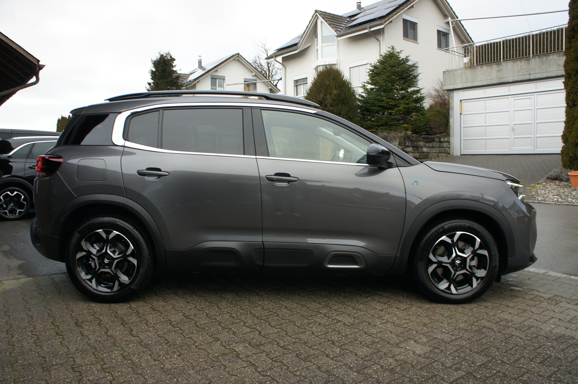 CITROEN C5 Aircross 1.6 PHEV Shine-image-4