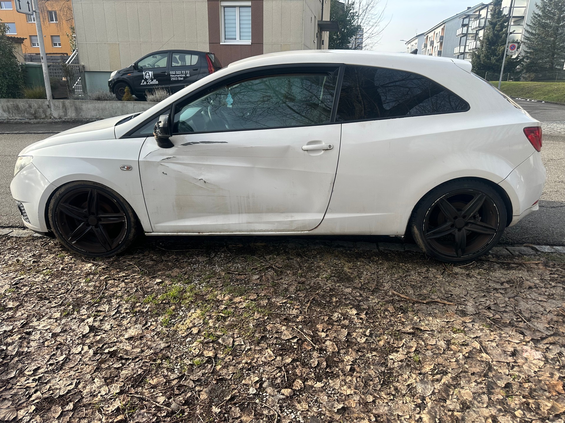 SEAT Ibiza SC 1.6 Sport-image-5