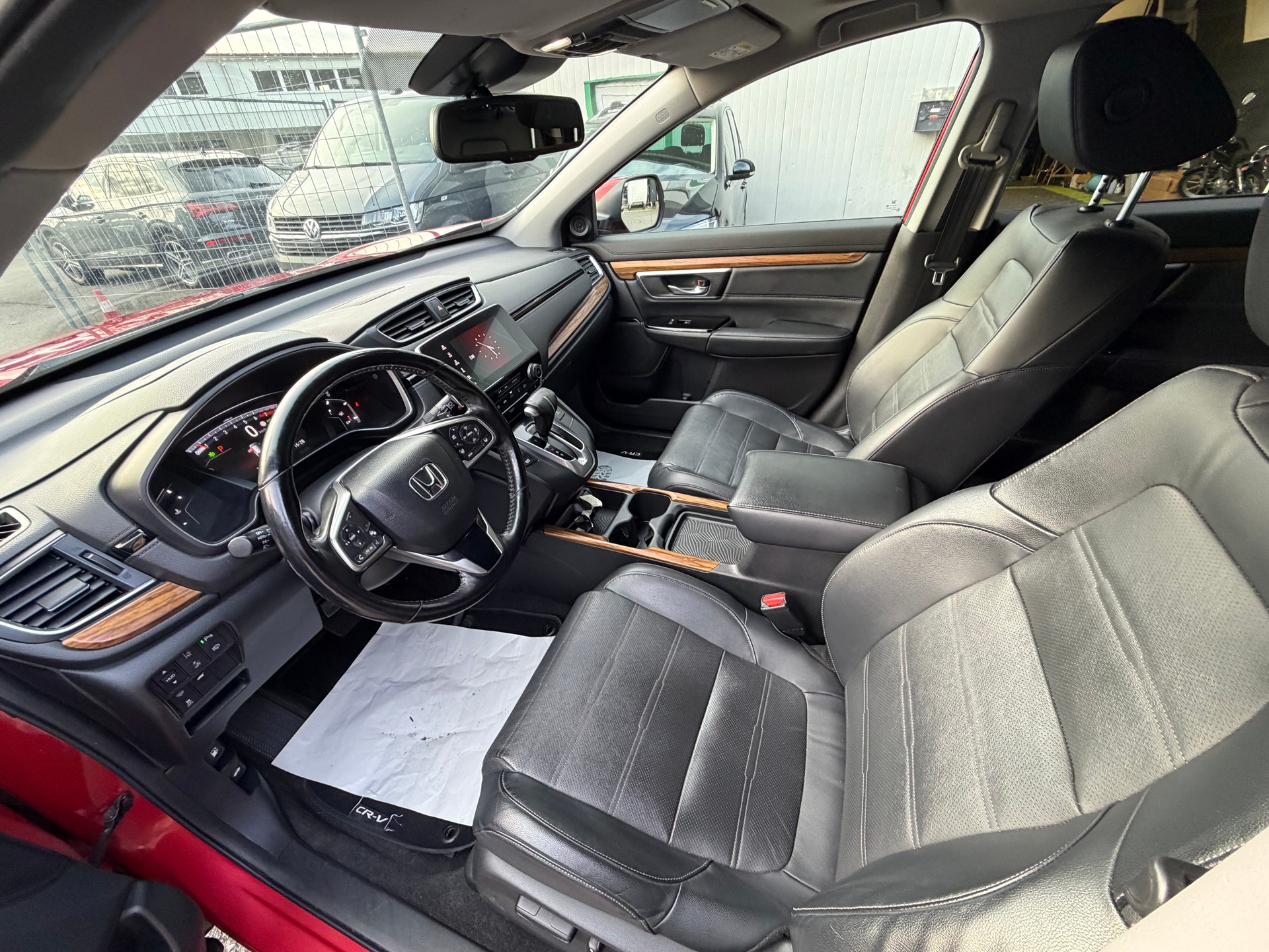 HONDA CR-V 1.5 i-VTEC Executive 4WD Automatic-image-12