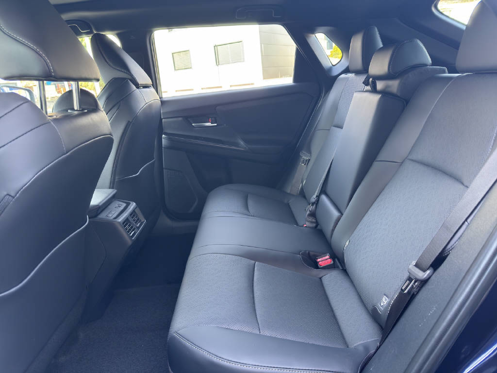 SUBARU Solterra eV Luxury AWD-image-14