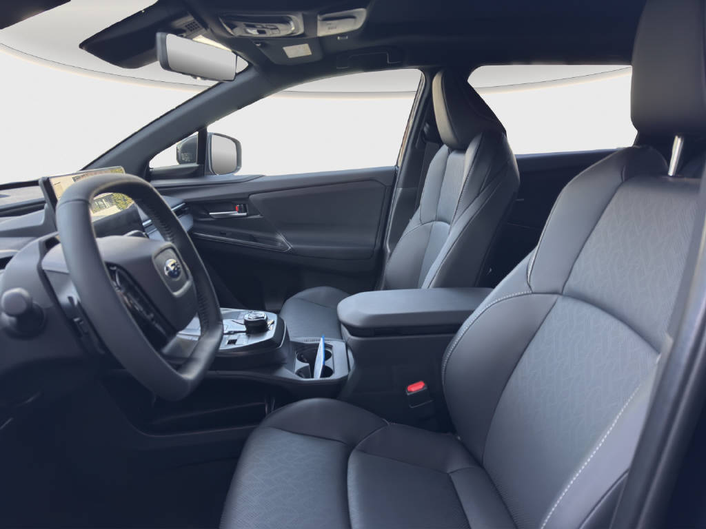 SUBARU Solterra eV Luxury AWD-image-13