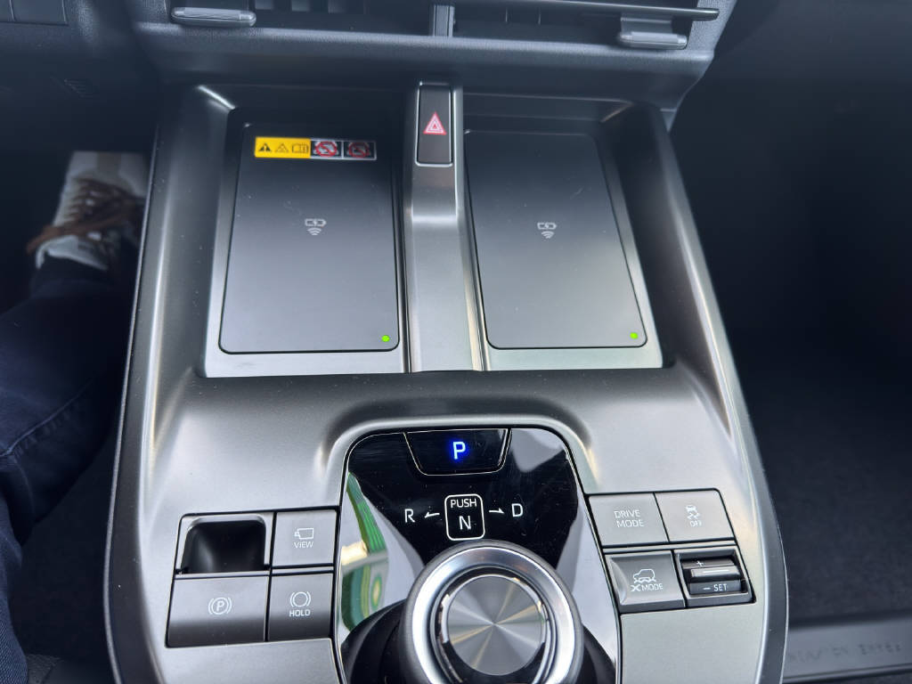 SUBARU Solterra eV Luxury AWD-image-12