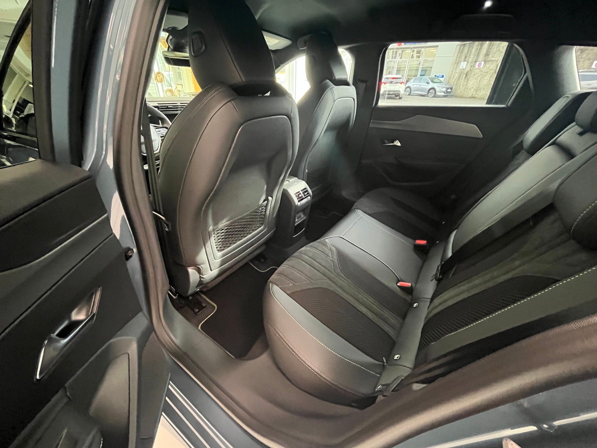 PEUGEOT 308 SW 1.2 Hybrid GT-image-5