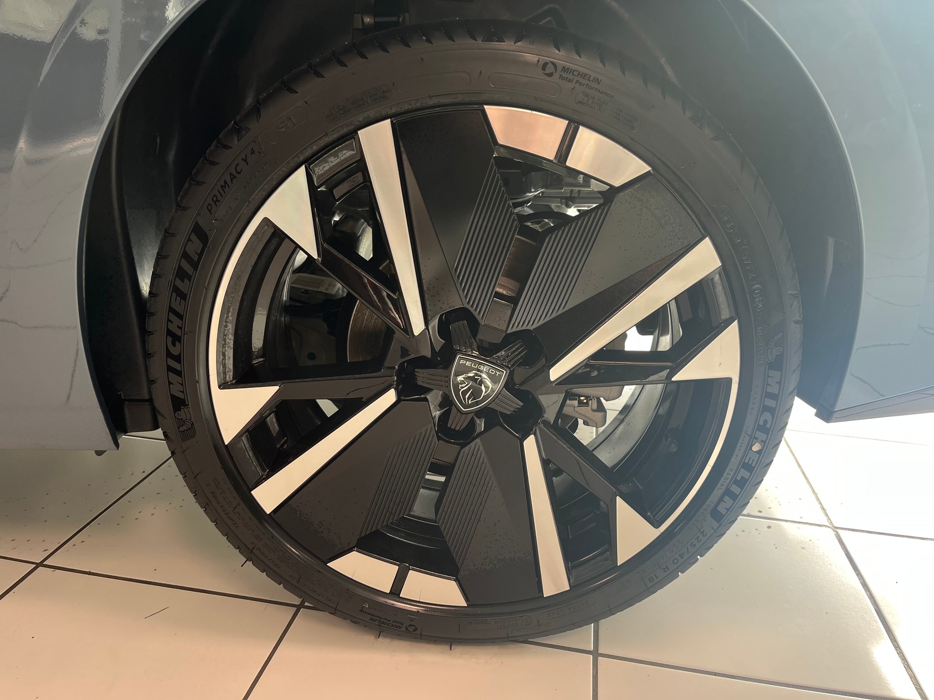 PEUGEOT 308 SW 1.2 Hybrid GT-image-8