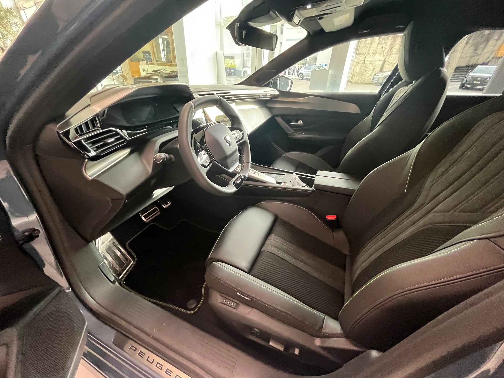 PEUGEOT 308 SW 1.2 Hybrid GT-image-7
