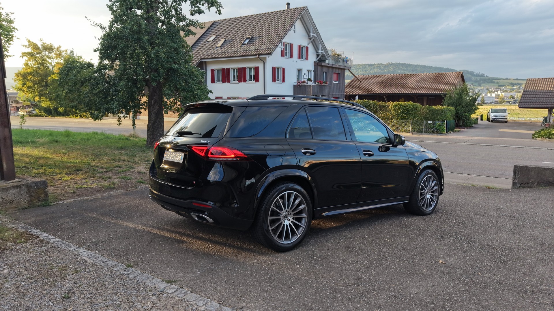 MERCEDES-BENZ GLE 450 4Matic AMG Line 9G-Tronic-image-4