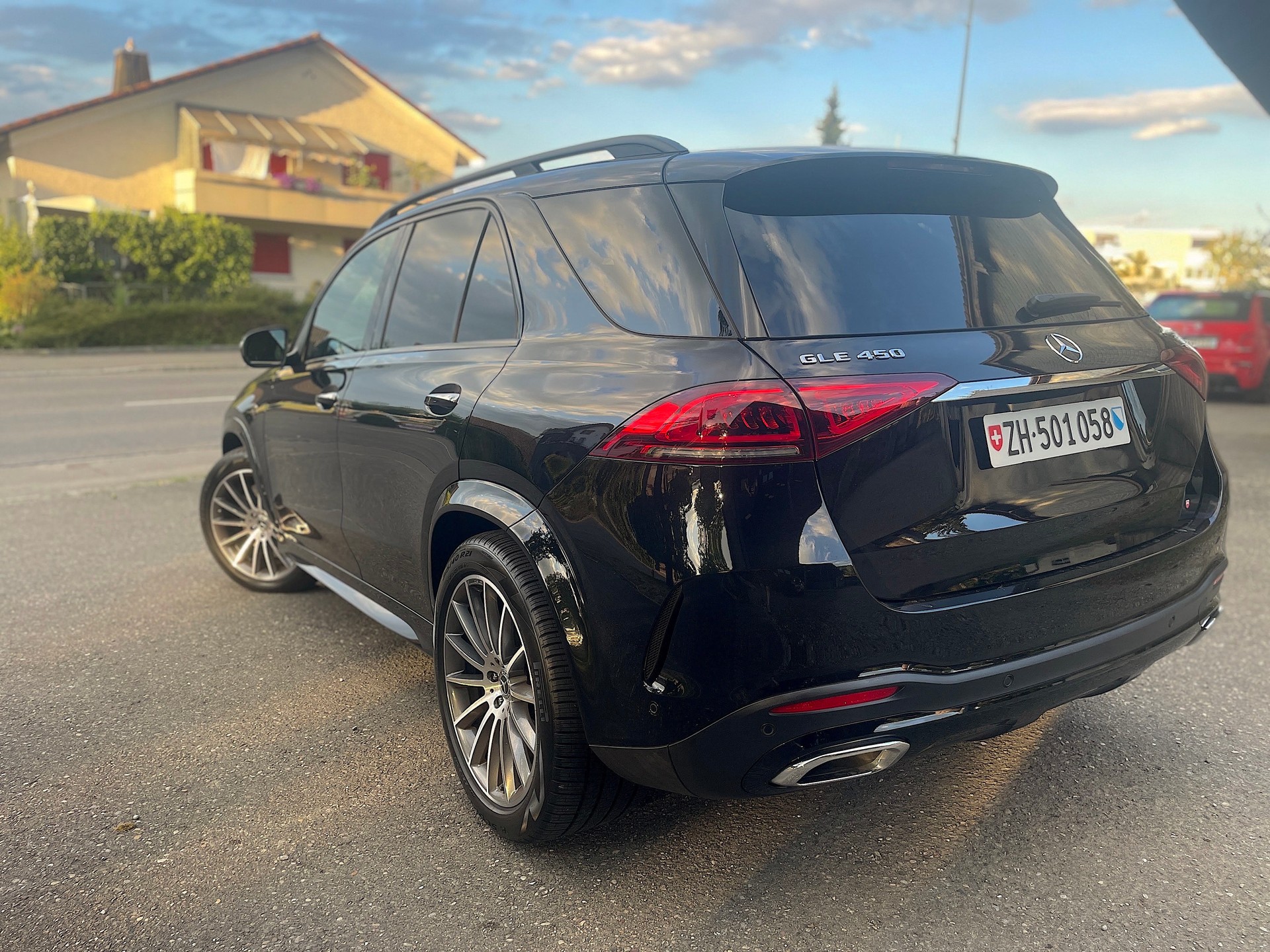 MERCEDES-BENZ GLE 450 4Matic AMG Line 9G-Tronic-image-5