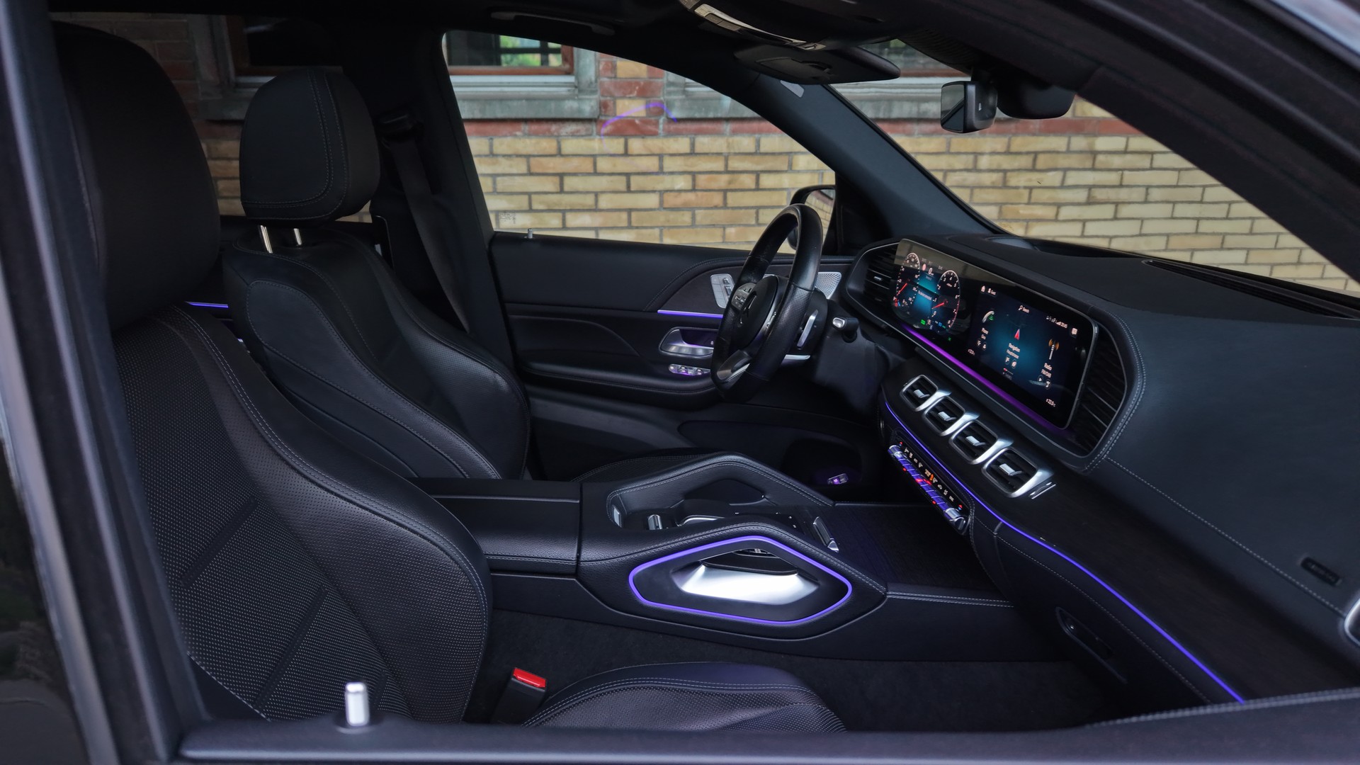 MERCEDES-BENZ GLE 450 4Matic AMG Line 9G-Tronic-image-9