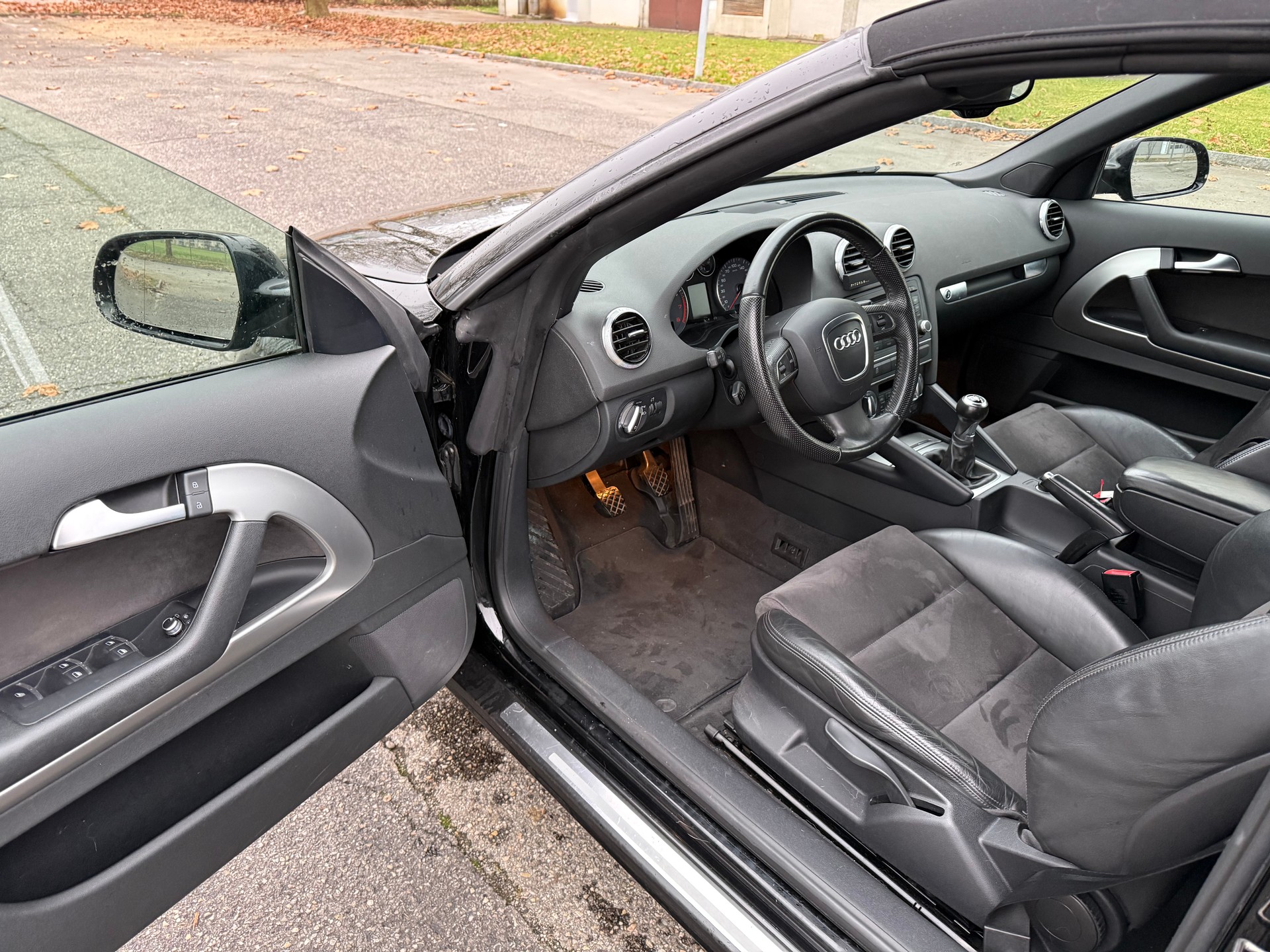 AUDI A3 Cabriolet 1.8 TFSI Style-image-6