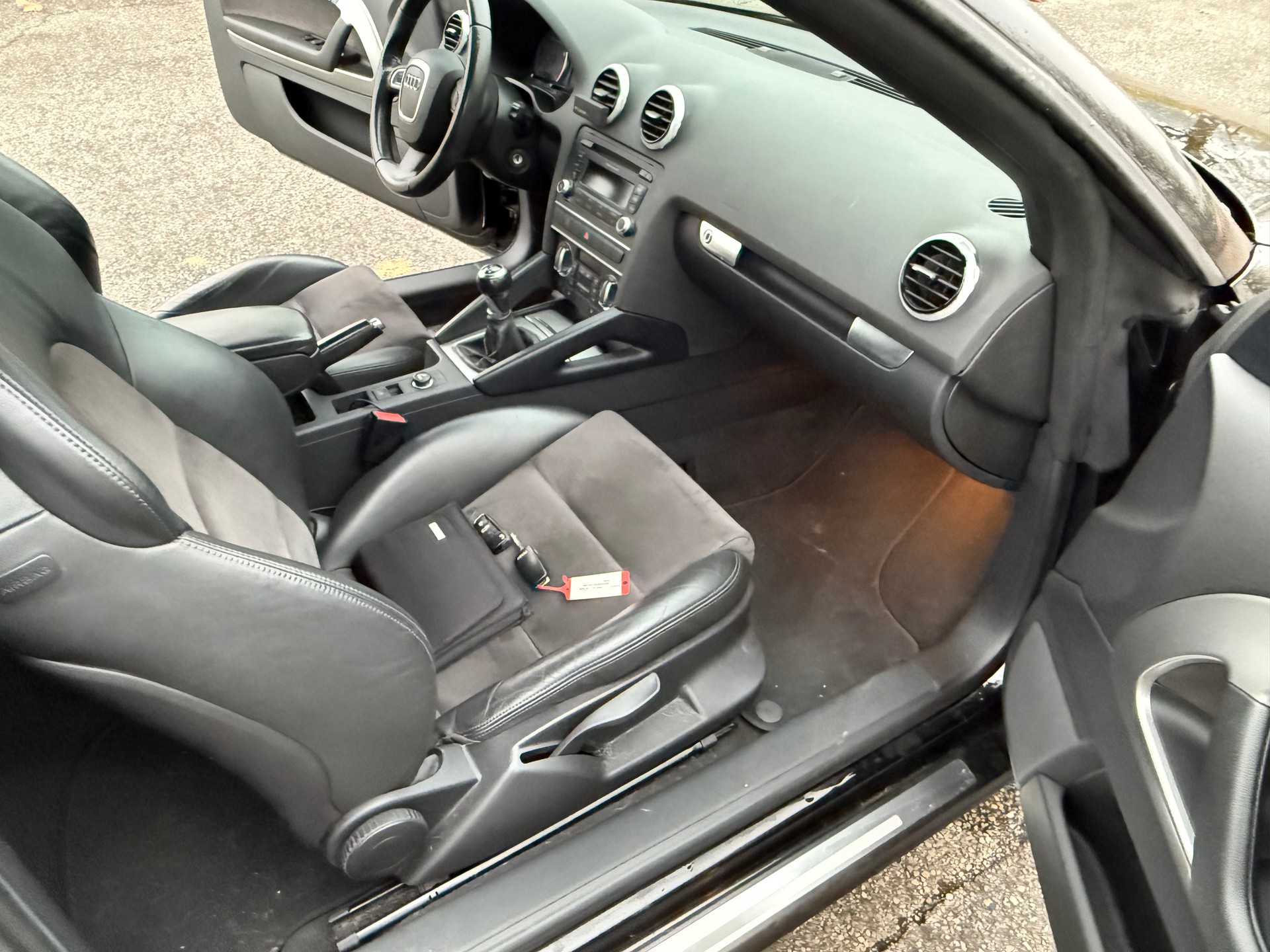 AUDI A3 Cabriolet 1.8 TFSI Style-image-9