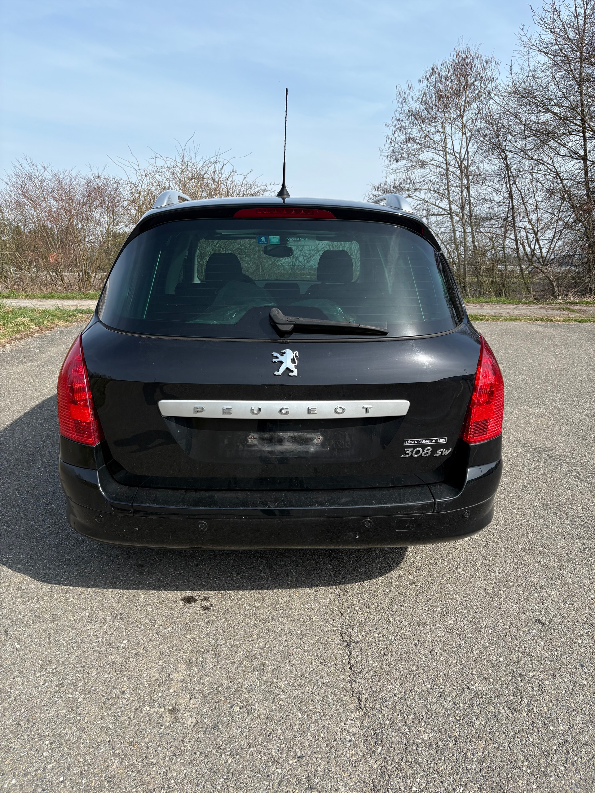PEUGEOT 308 SW 2.0 HDI Sport Automatic-image-5