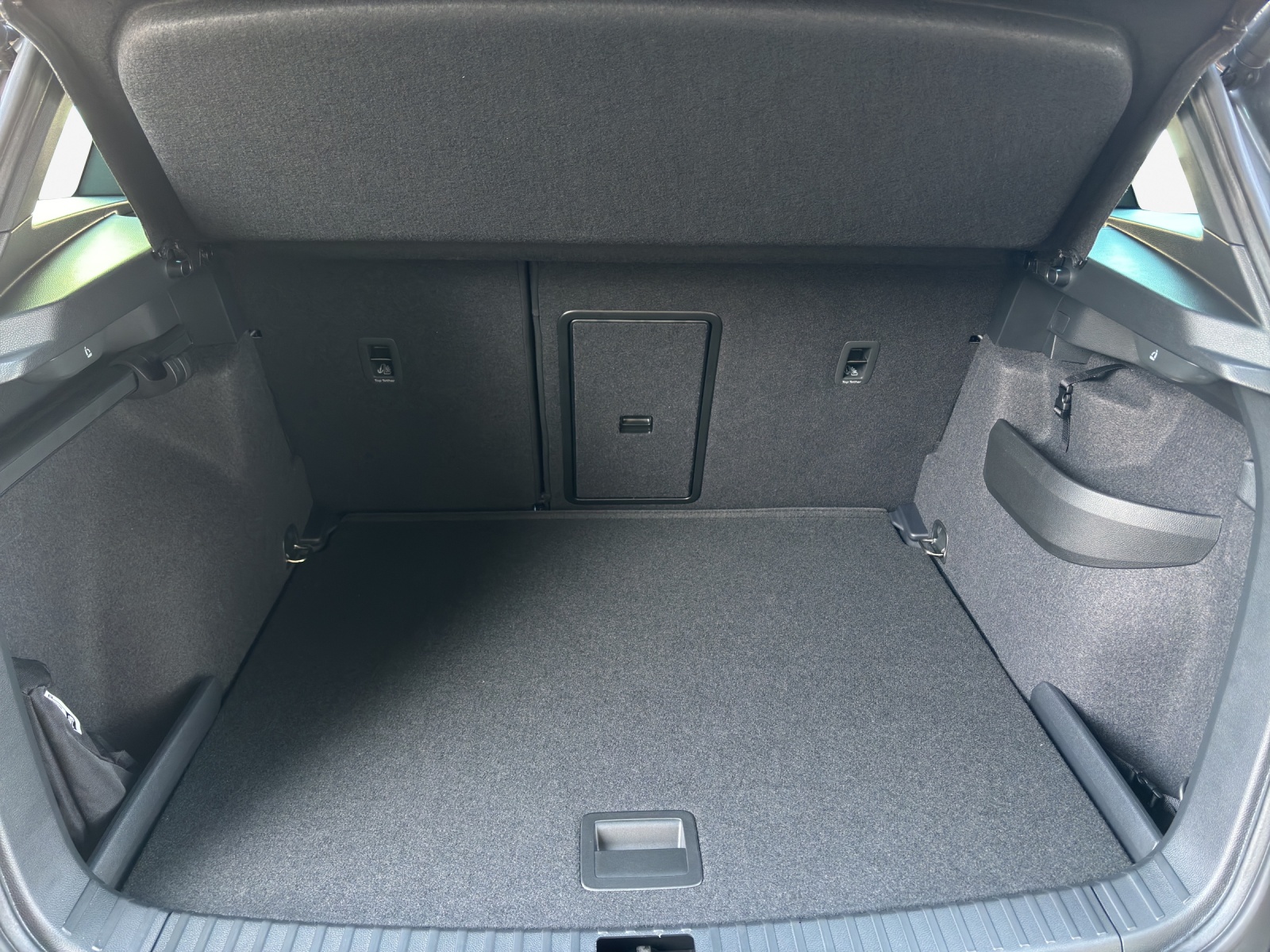 SKODA Karoq 2.0 TSI SportLine 4x4 DSG-image-12