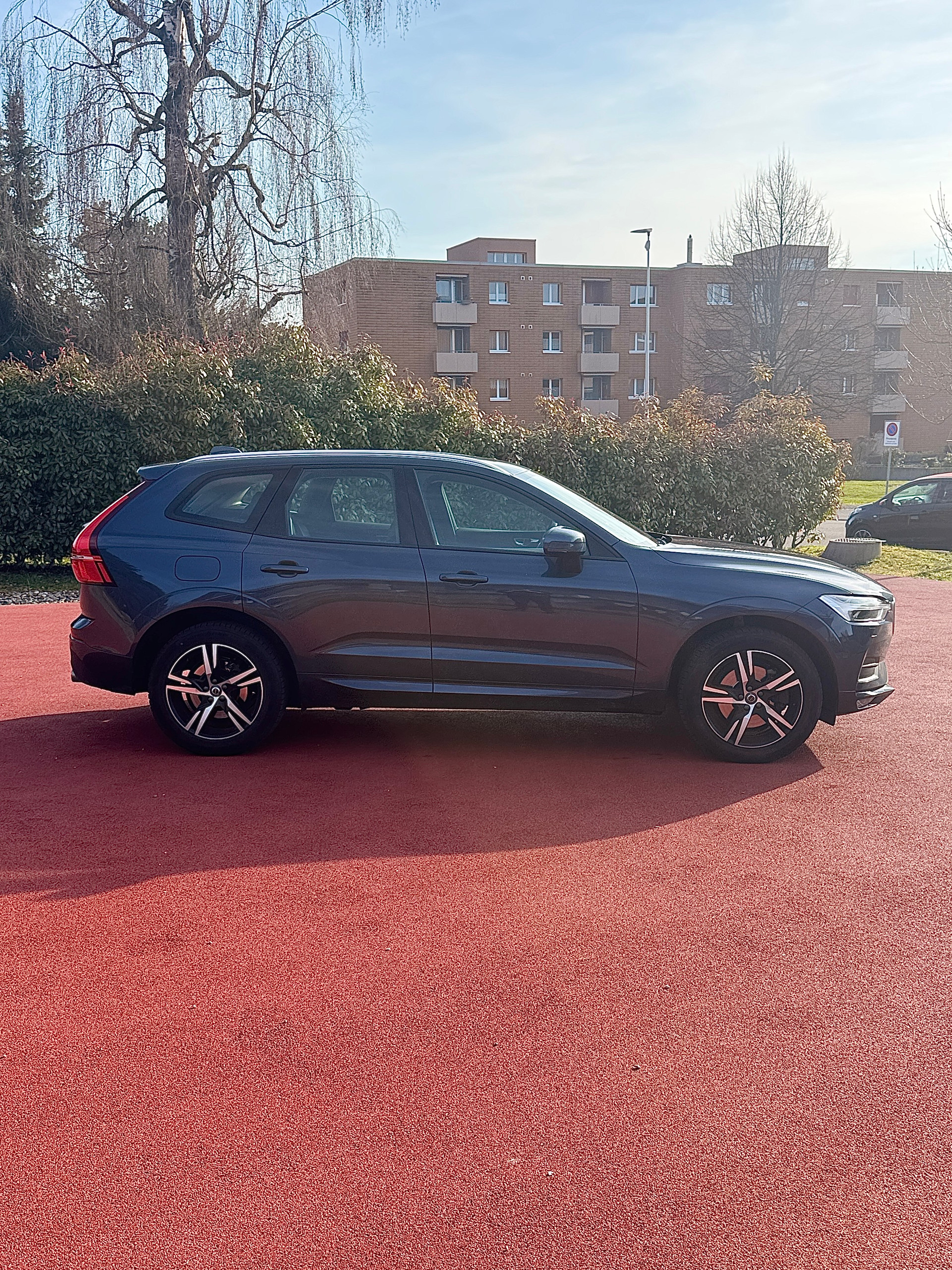 VOLVO XC60 D4 Momentum Geartronic-image-3