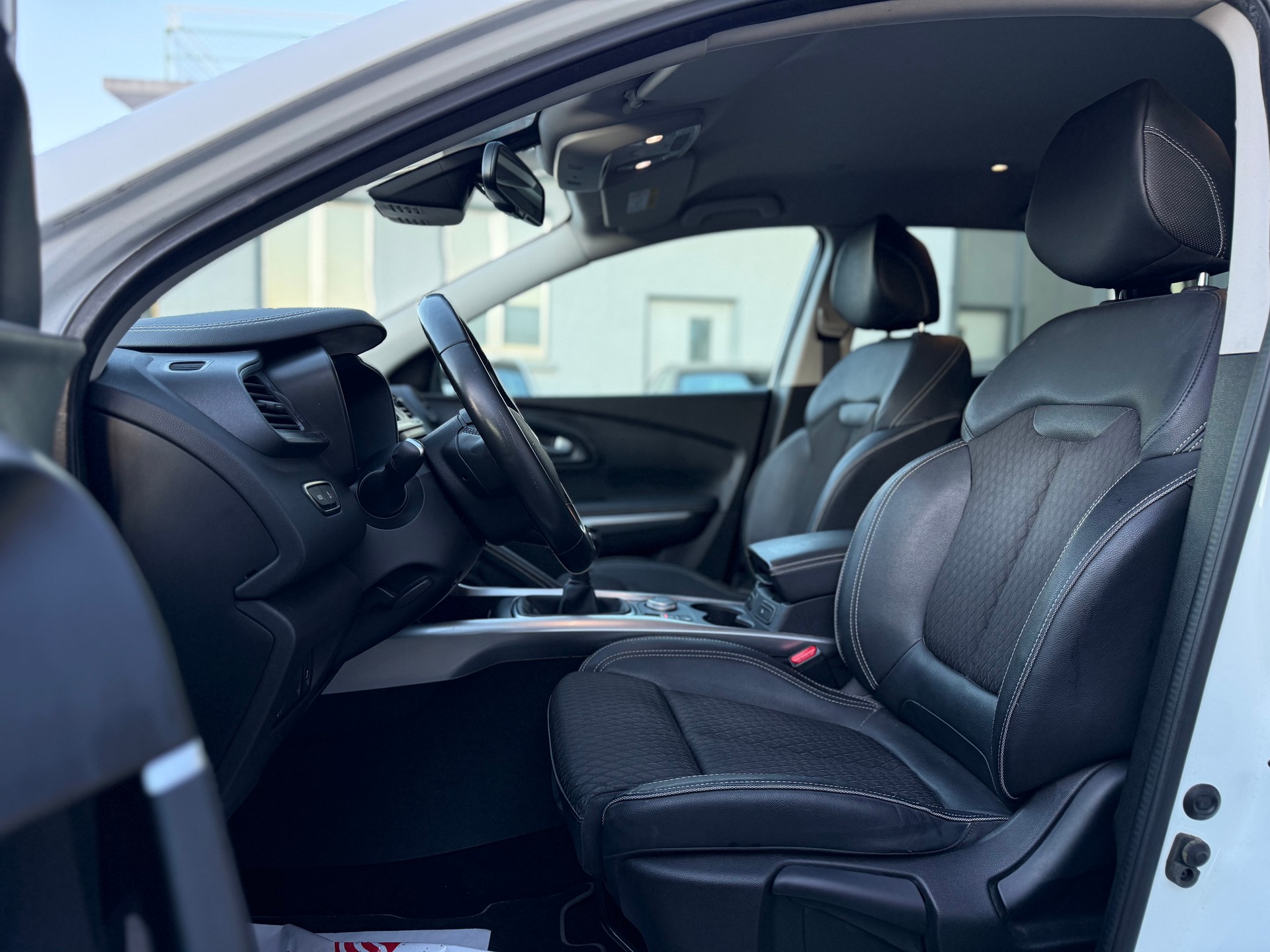 RENAULT Kadjar 1.7 Blue dCI Business 4WD-image-10