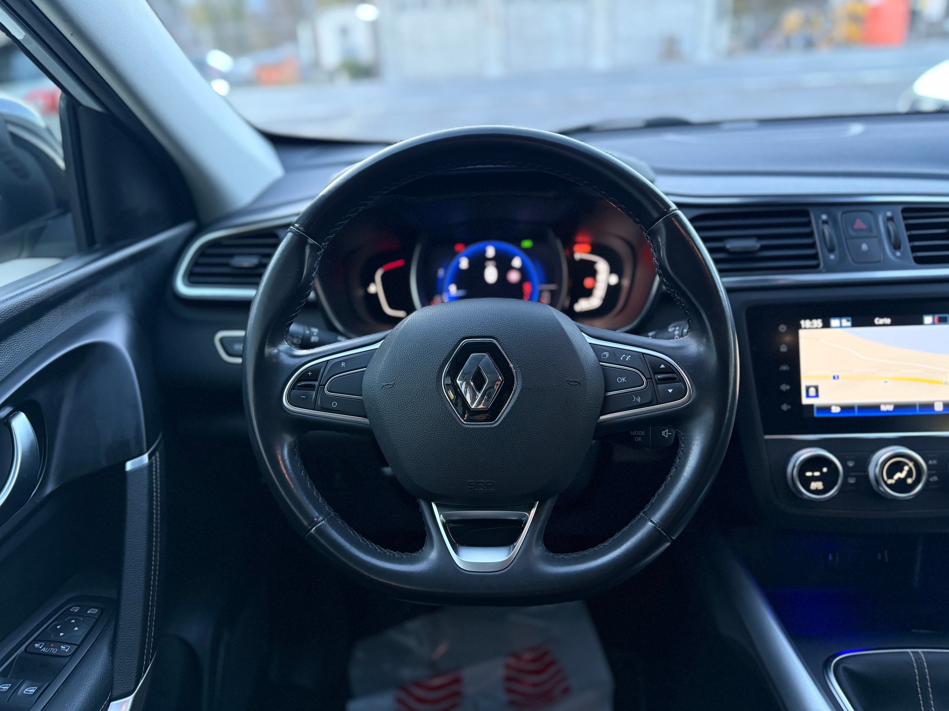 RENAULT Kadjar 1.7 Blue dCI Business 4WD-image-15