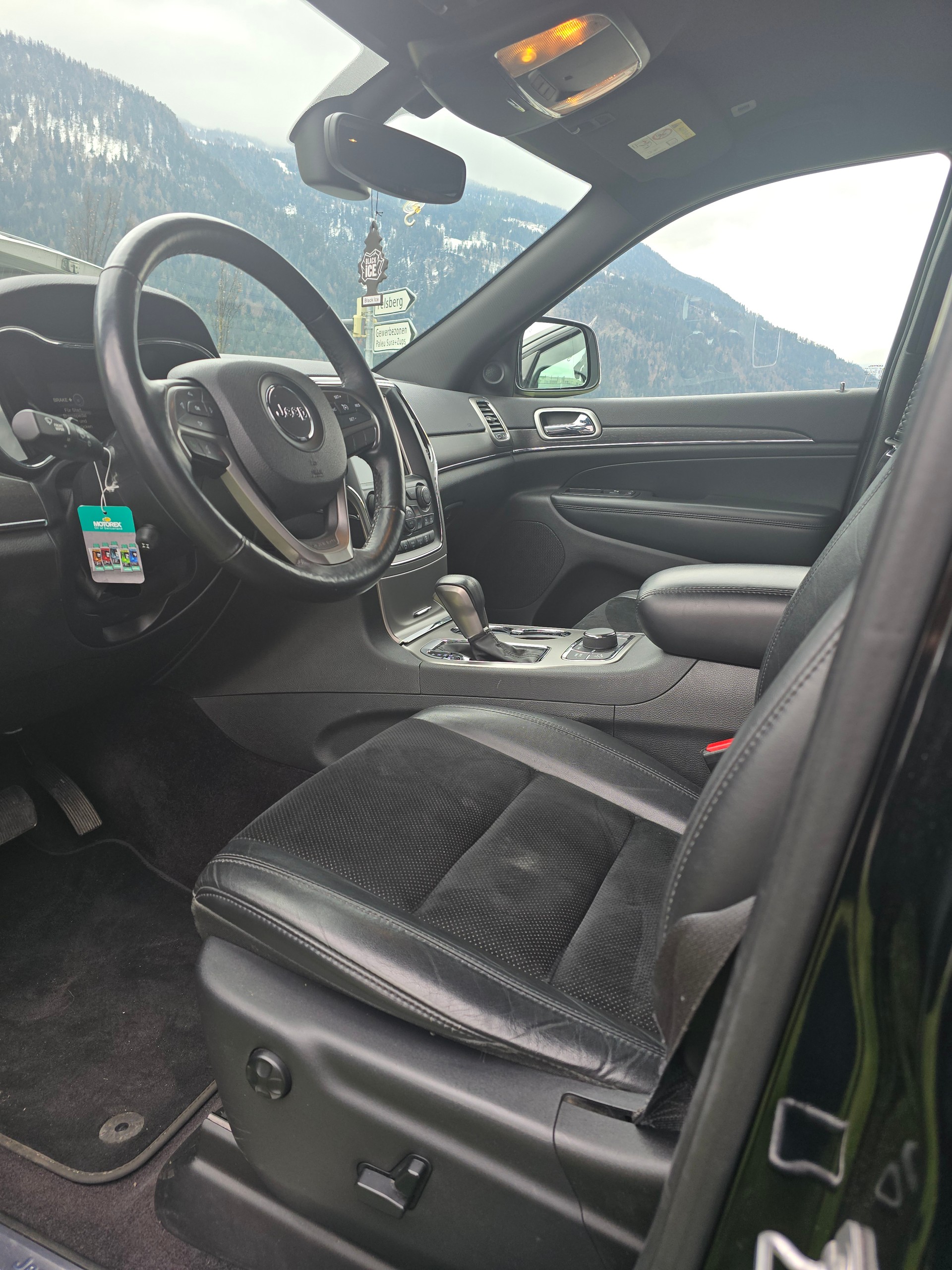 JEEP Grand Cherokee 3.0 CRD Night Eagle Automatic-image-1