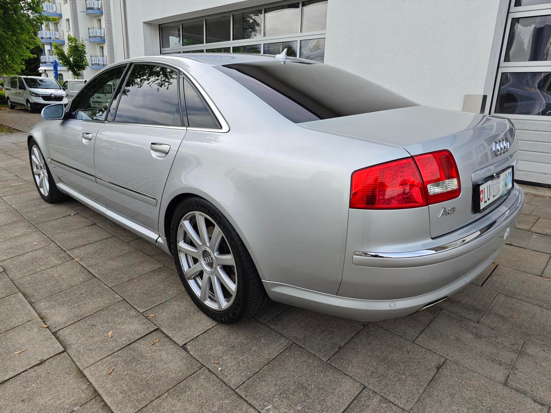 AUDI 6.0 W12 - tiptronic - selten Normallang-image-2