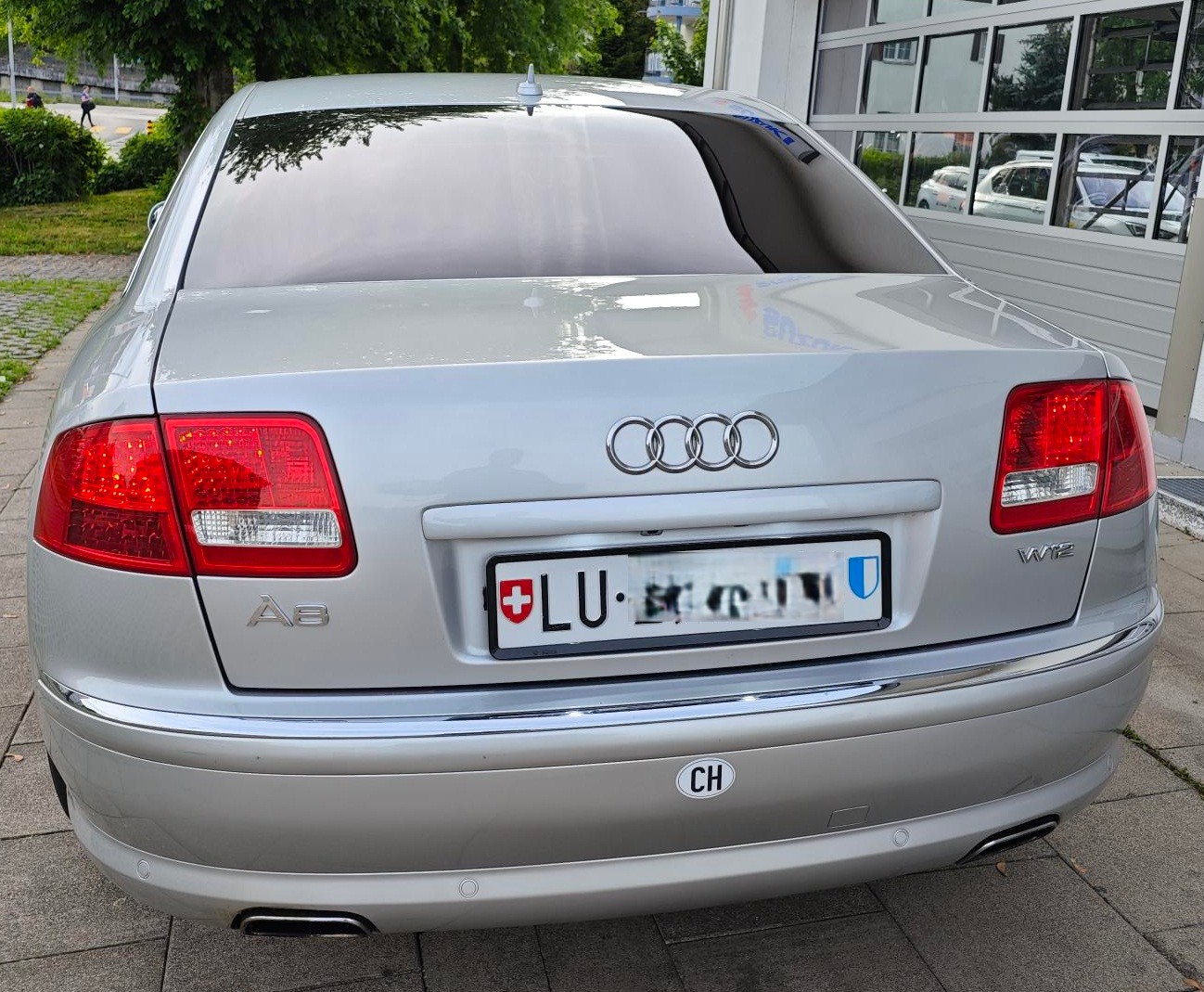 AUDI 6.0 W12 - tiptronic - selten Normallang-image-3