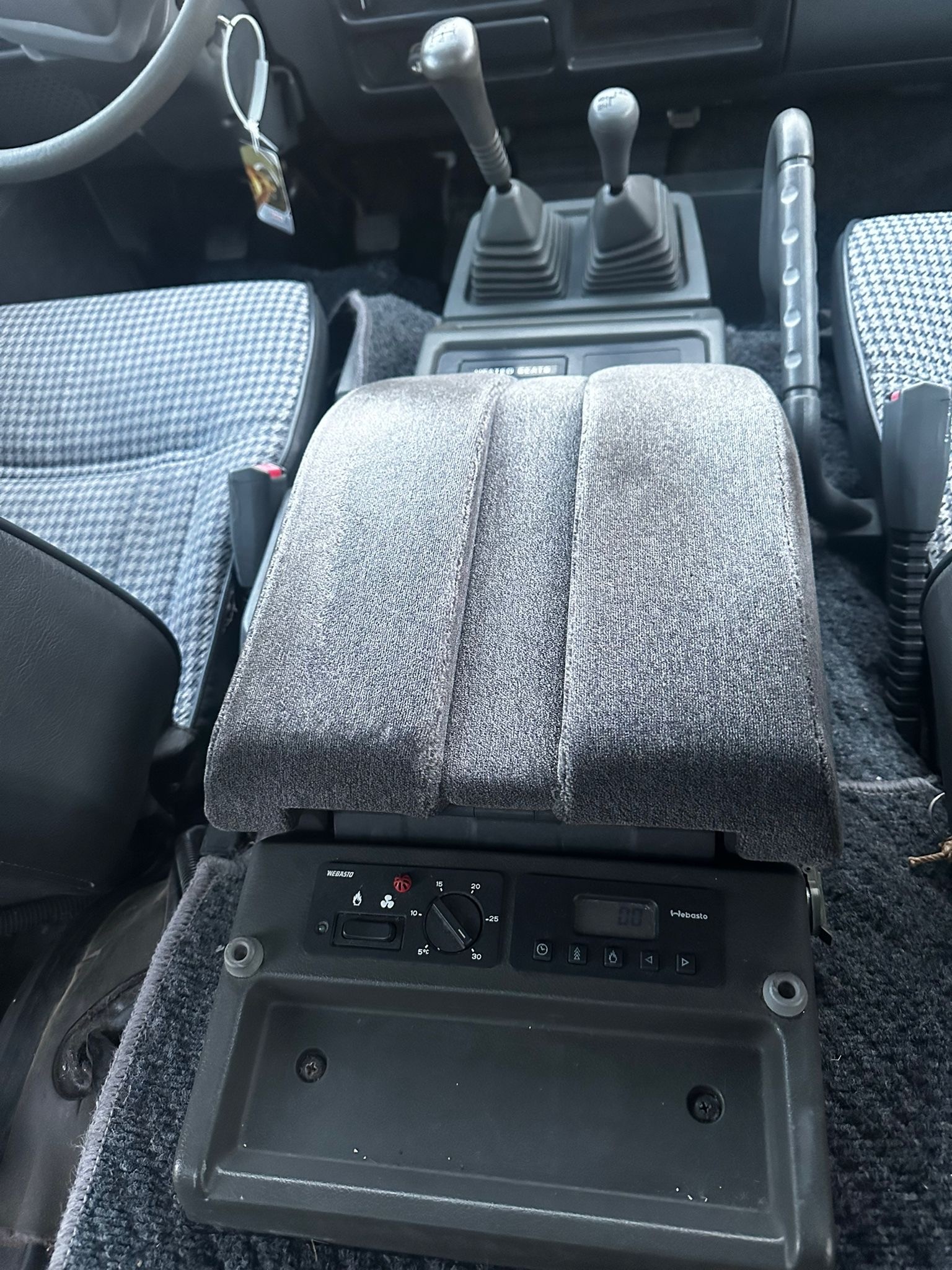 MITSUBISHI L 300 Country 4x4 2.3-image-6