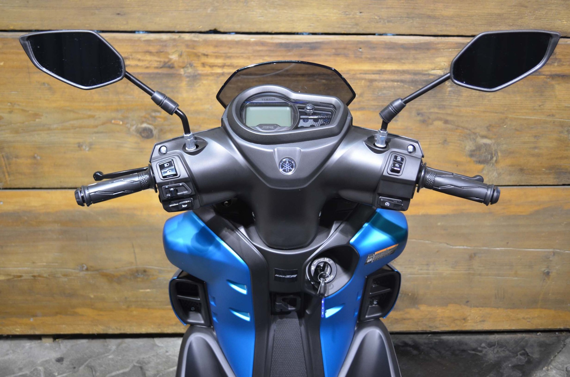 YAMAHA RayZR 125-image-2