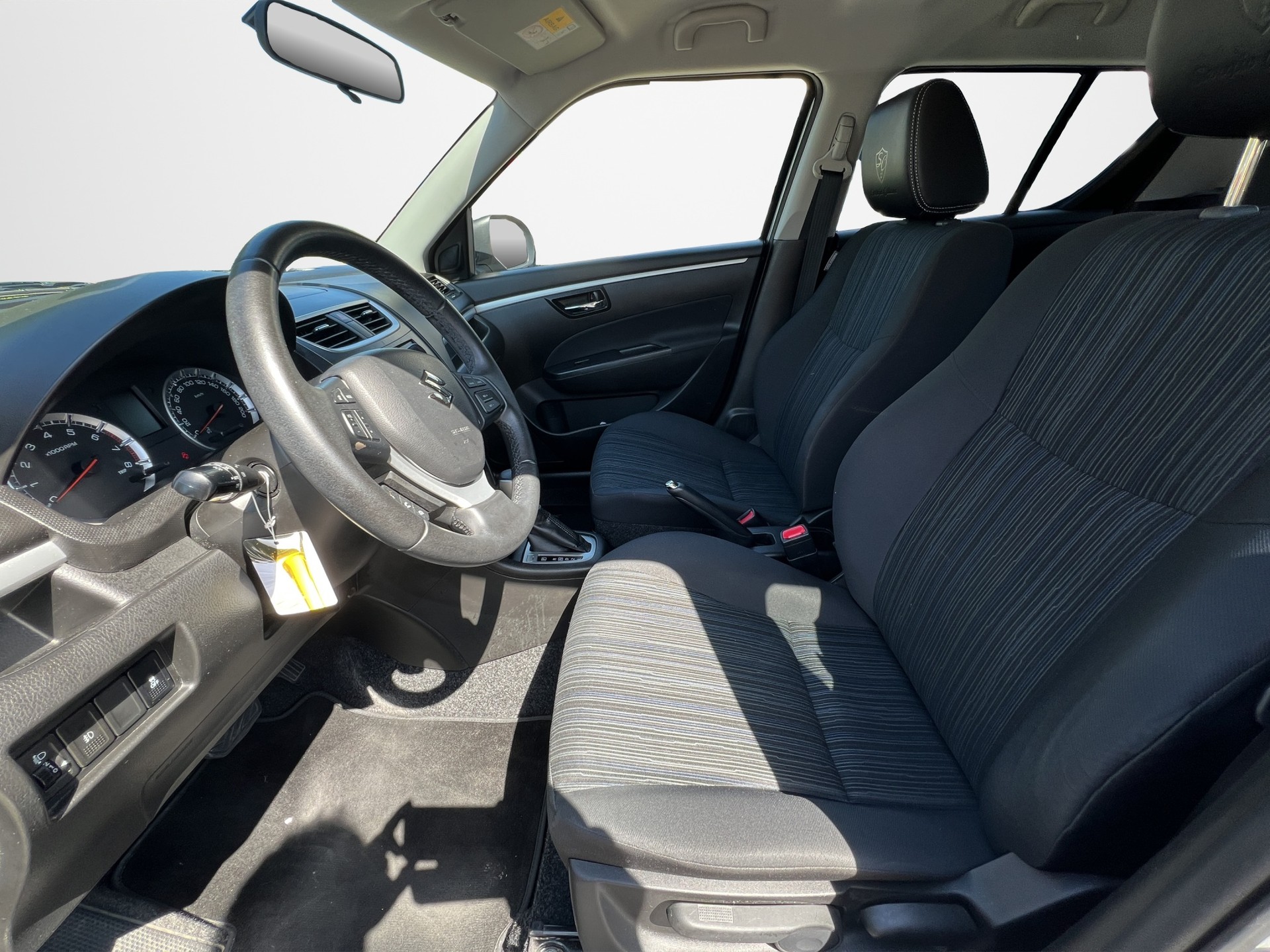 SUZUKI Swift 1.2i GL S.Cellano-image-8