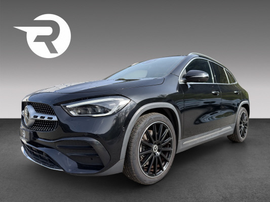 MERCEDES-BENZ GLA 250 AMG Line 4Matic
