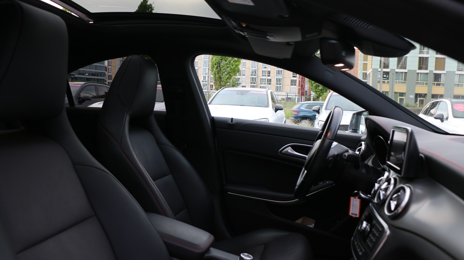 MERCEDES-BENZ CLA 250 AMG Line 4Matic-image-15