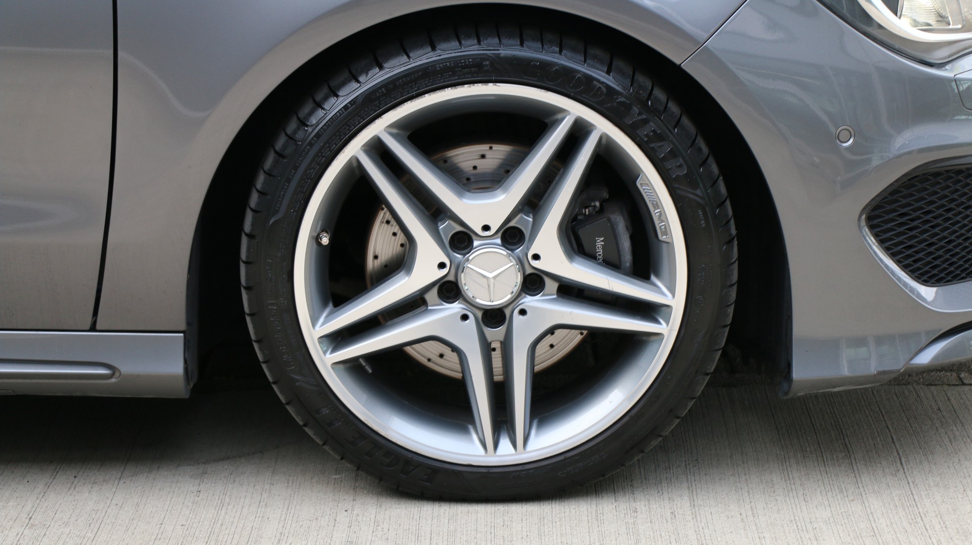 MERCEDES-BENZ CLA 250 AMG Line 4Matic-image-21