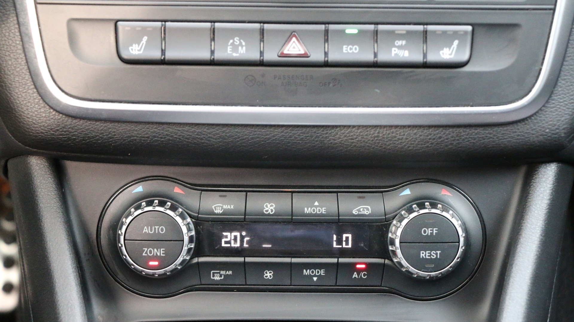 MERCEDES-BENZ CLA 250 AMG Line 4Matic-image-9