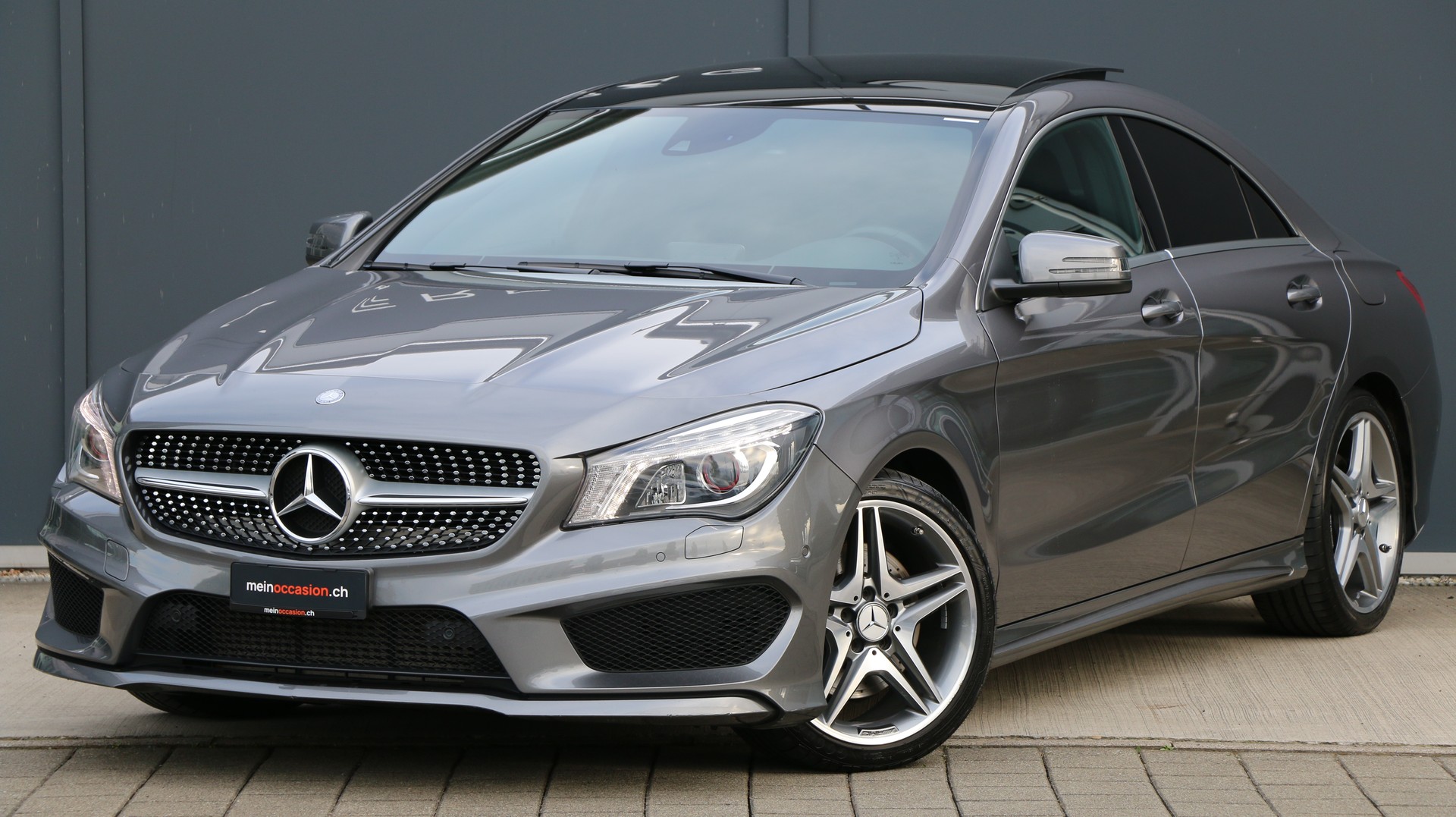 MERCEDES-BENZ CLA 250 AMG Line 4Matic