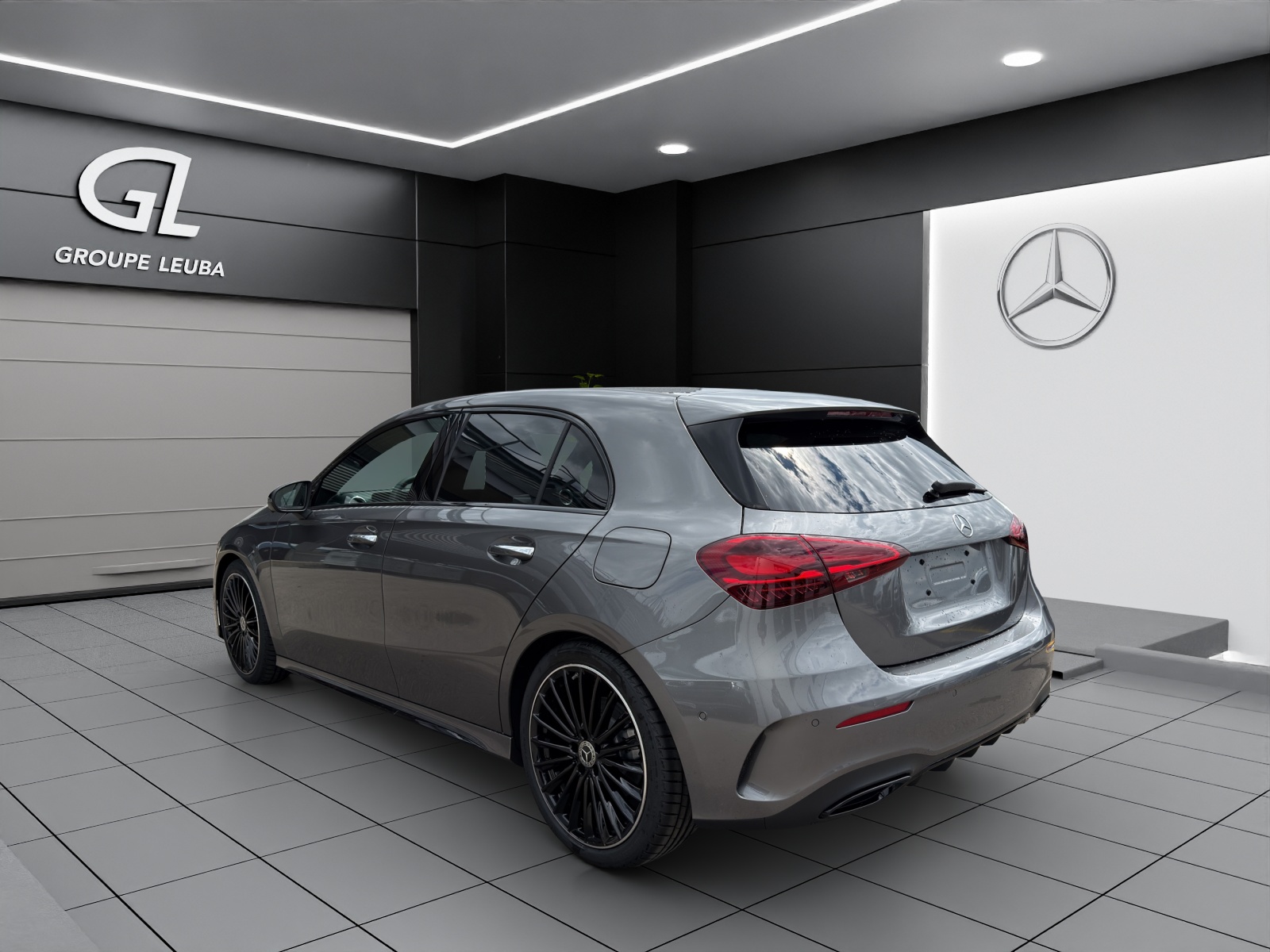MERCEDES-BENZ A 220 4Matic 8G-DCT-showroom-element-3