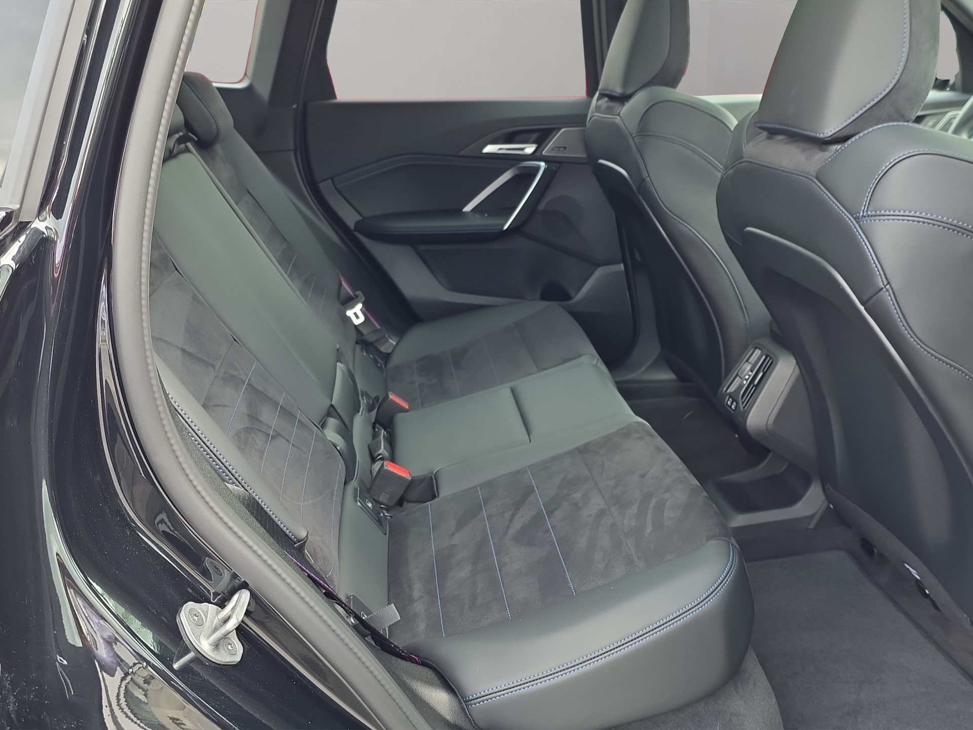 BMW X1 xDrive 30e M Sport Pro-image-18