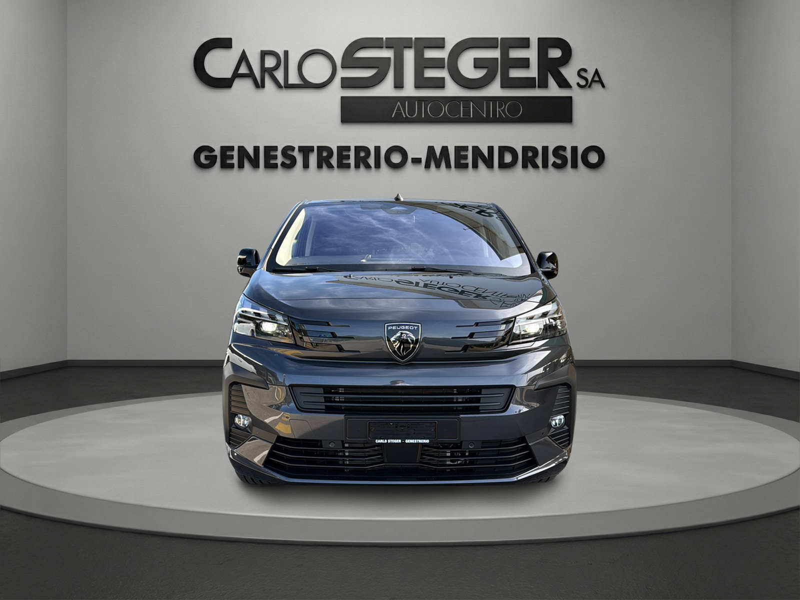 PEUGEOT Traveller 2.2 BlueHDi Family Edition Standard EAT8-showroom-element-1