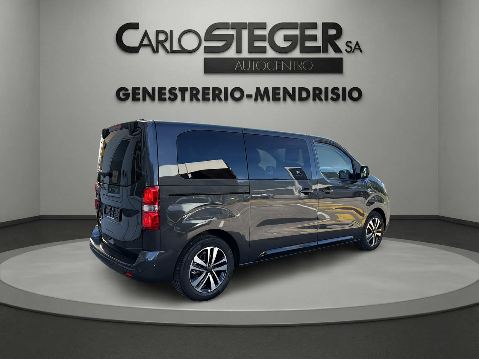 PEUGEOT Traveller 2.2 BlueHDi Family Edition Standard EAT8-image-11