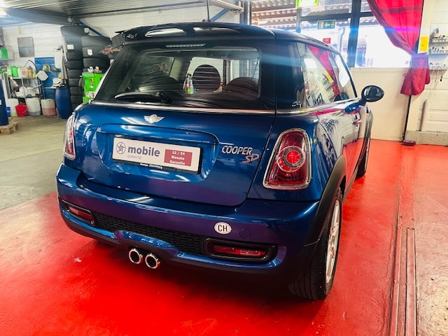 MINI Cooper SD-image-10