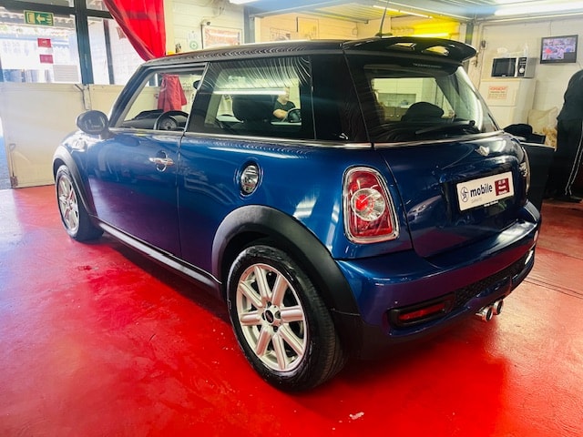 MINI Cooper SD-image-3