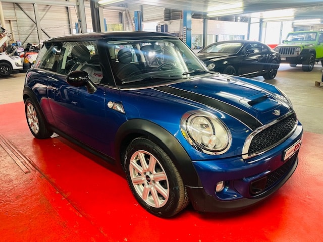 MINI Cooper SD-image-12