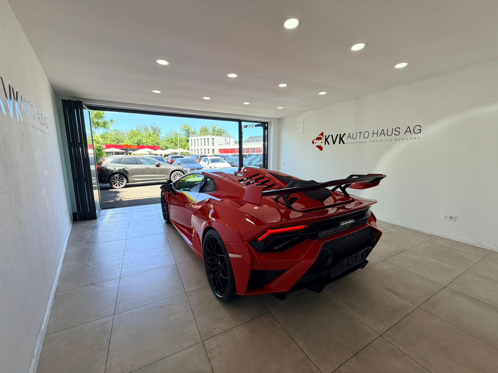 LAMBORGHINI Huracan STO Coupé DCT RWD-image-4