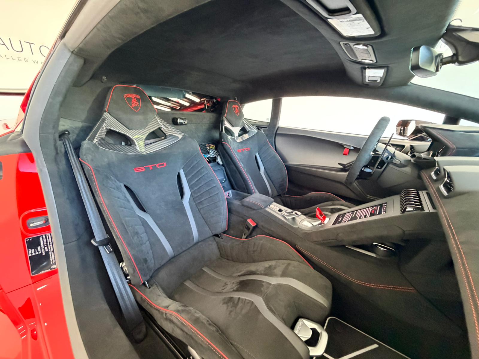 LAMBORGHINI Huracan STO Coupé DCT RWD-image-12
