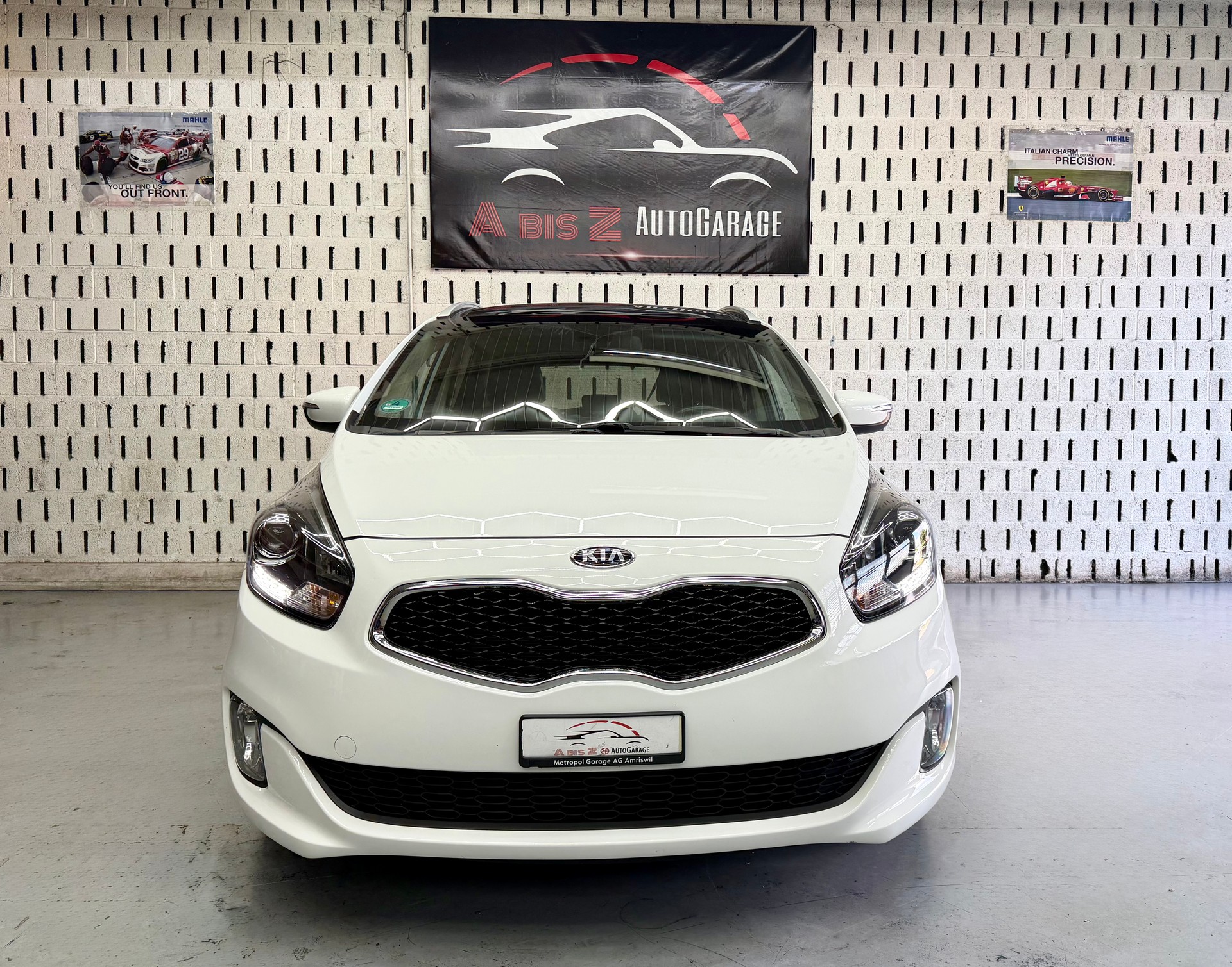 KIA Carens 1.7 CRDi Swiss Eco Edition DCT-image-1